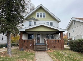 1574 S Taylor Rd, Cleveland Heights, OH 44118