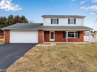 3534 Turnberry Dr, Chambersburg, PA