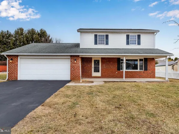 3534 Turnberry Dr, Chambersburg, PA 17202