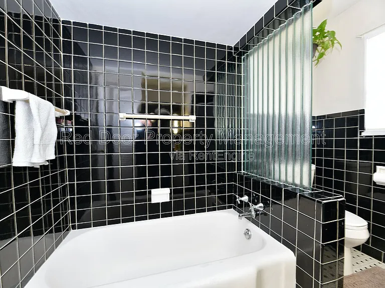 4701 Kessler Boulevard East Dr — Photo 14