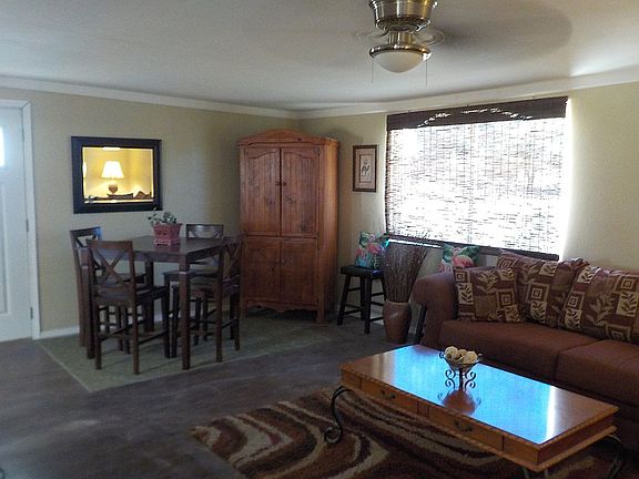 5th image of 2211 Riverview Way