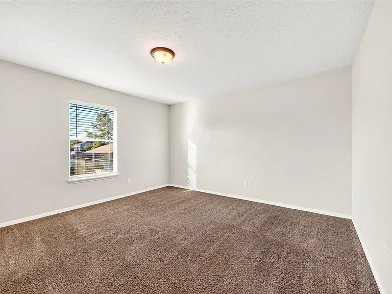 19014 Prairie Bluff Dr — Photo 30