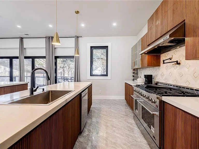1812 Hunters Gln — Photo 15