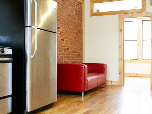 5th image of 645 Willoughby Ave #25