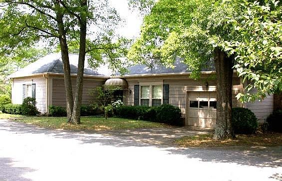 landscaping and lawn maintence provided