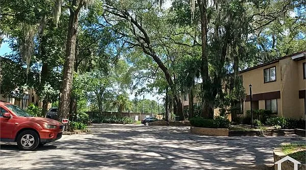 728 Oaks Field Rd — Photo 26