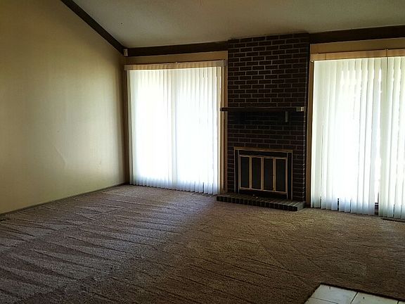 5th image of 4967 Oak Ave