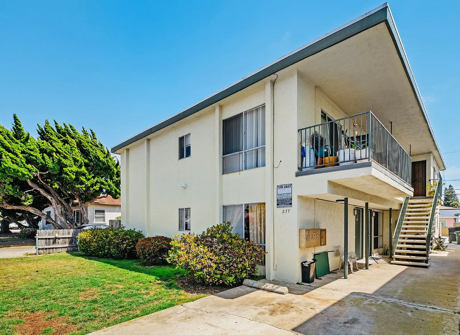 Evergreen Ave Apartments — Photo 1