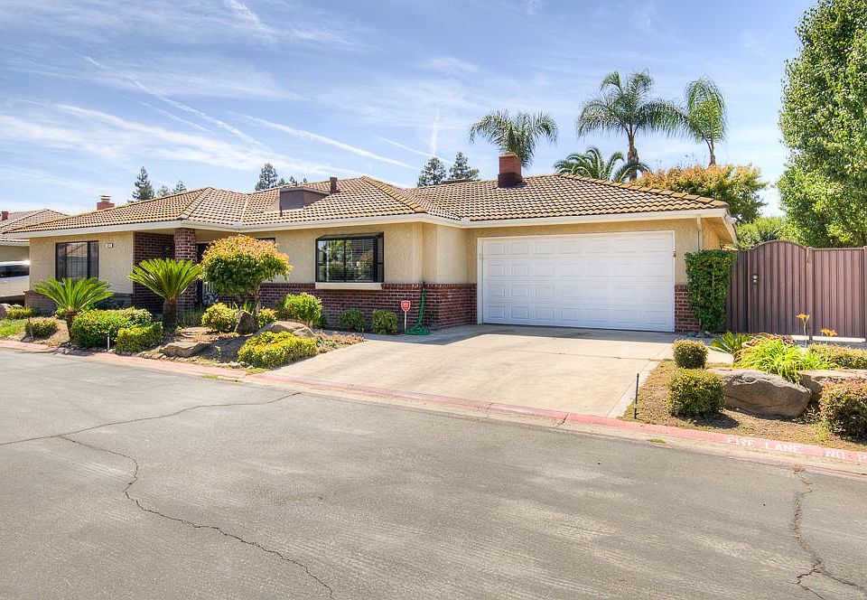 1st image of 825 E Fallbrook Ave