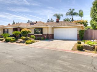 825 E Fallbrook Ave, Fresno, CA 93720