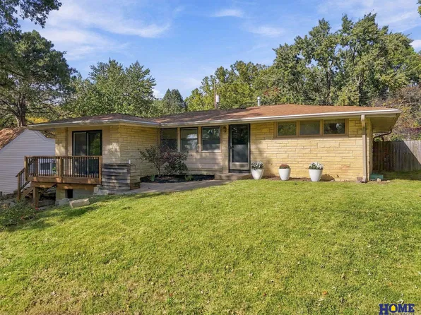 2126 Kessler Cir, Lincoln, NE 68502