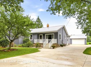 3063 E Gordonville Rd, Midland, MI 48640