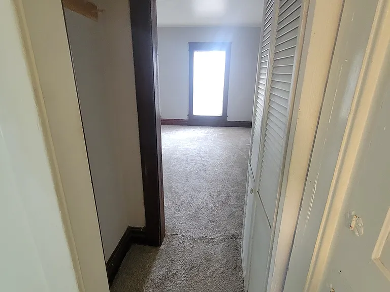 307 N Chestnut St #3 — Photo 8