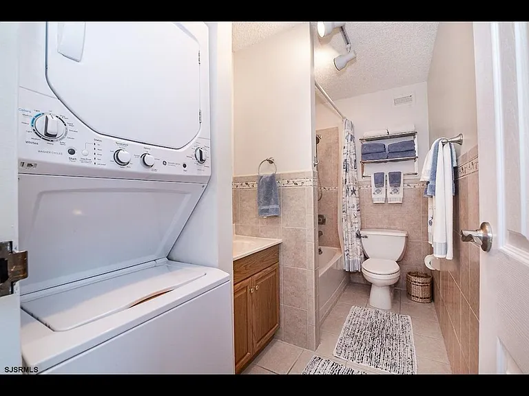 935 Ocean Ave #528 — Photo 5