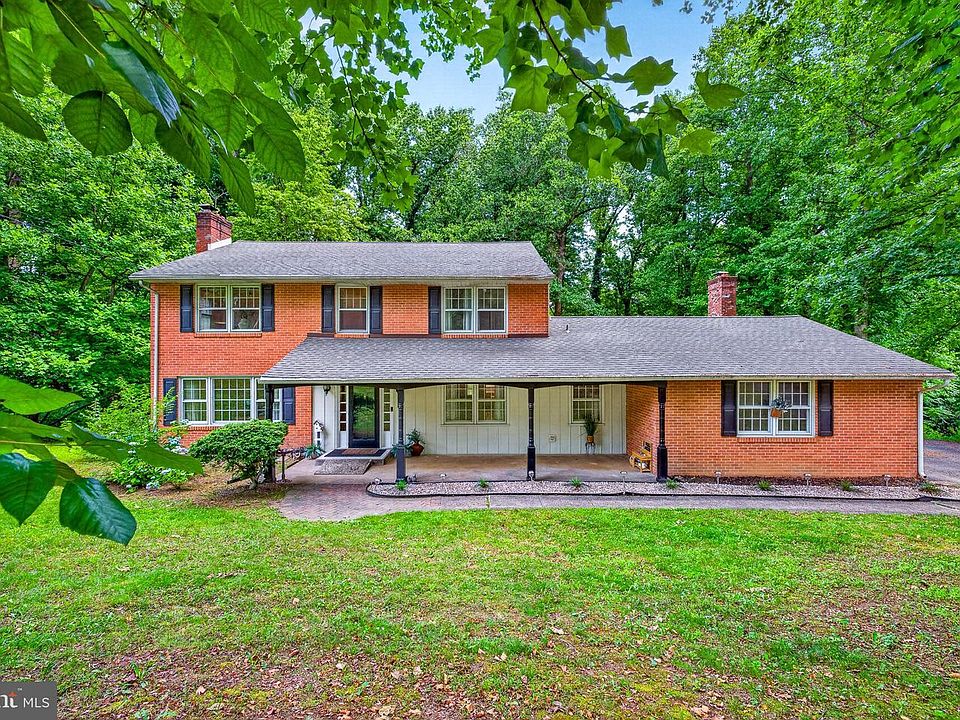 1st image of 715 Ambleside Dr