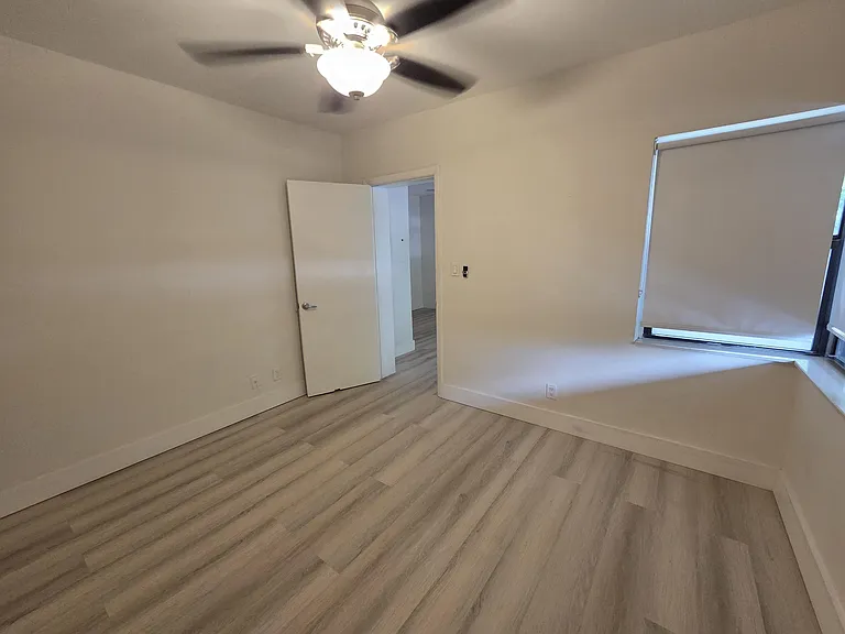 1109 E Broward Blvd #12 — Photo 10