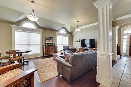 3rd image of 8300 Havenwood Dr
