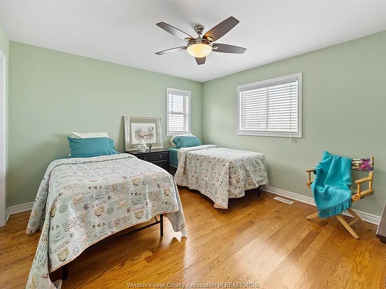 689 Ross Beach Rd — Photo 18