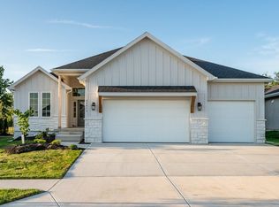 24819 W 112th St, Olathe, KS 66061