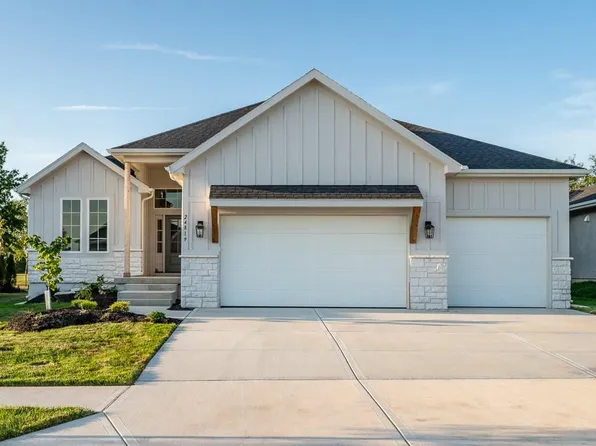 24819 W 112th St, Olathe, KS 66061