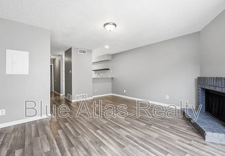 8108 Foxfire Ln #B — Photo 5
