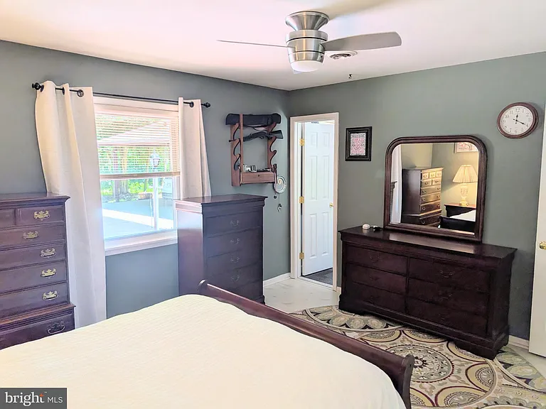 6997 Gilbeth Rd — Photo 23