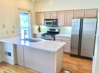 10 E Concord St, Boston, MA 02118