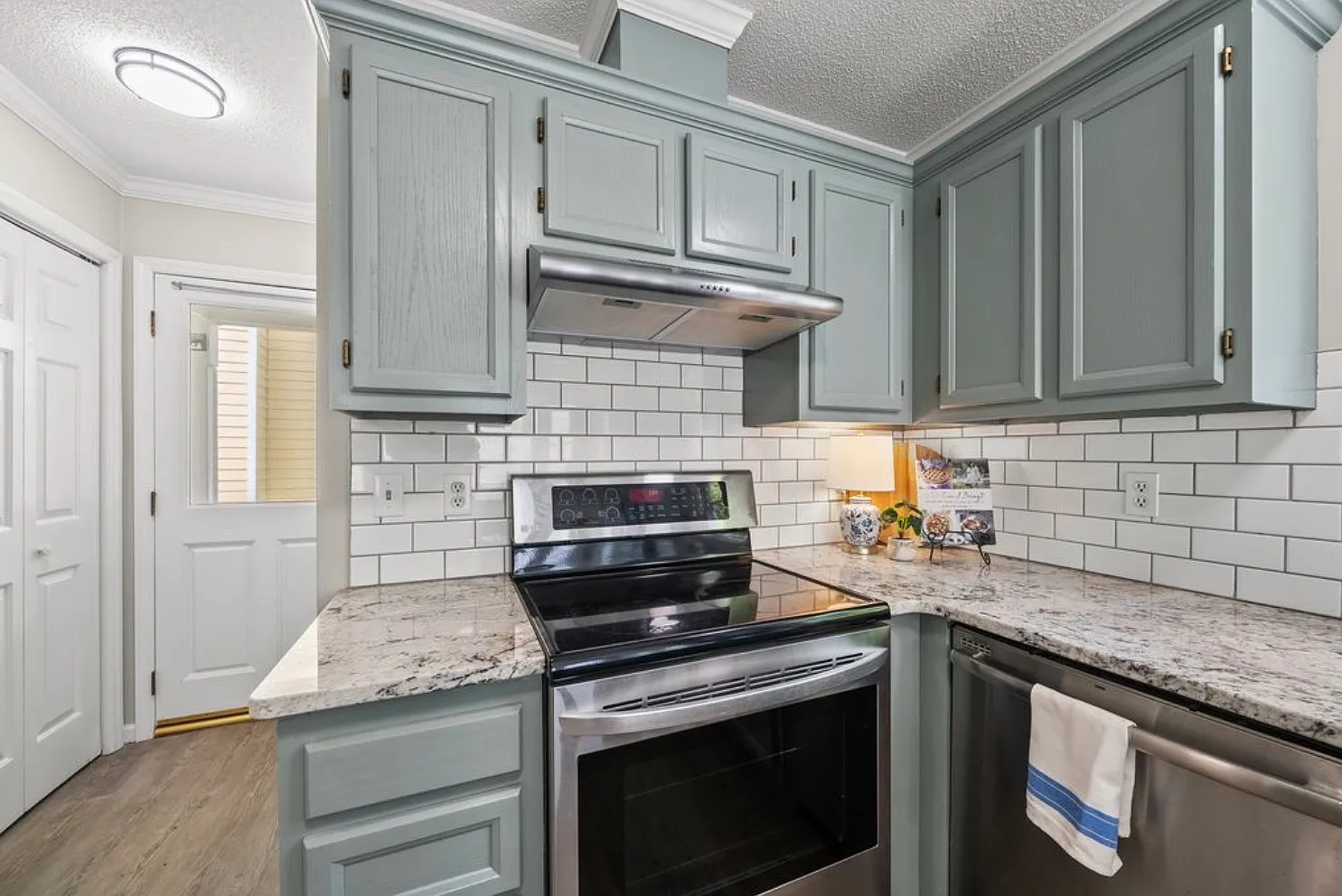4220 Timberwood Drive — Photo 3