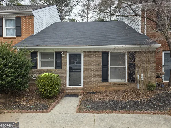 370 Williamsburg Way, Fayetteville, GA 30214