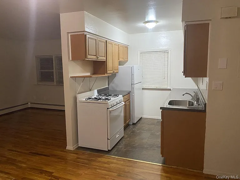 133 Dubois Ave #A9 — Photo 4