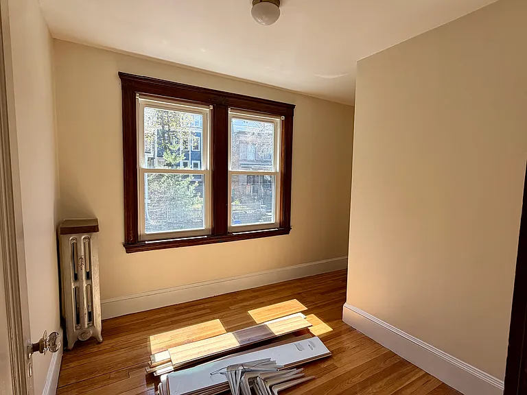 157 Hillside St — Photo 12