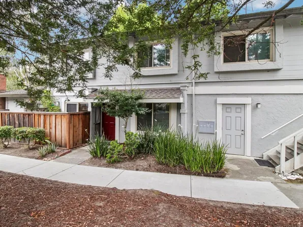 1117 Sutherland Ln APT 2, Capitola, CA 95010