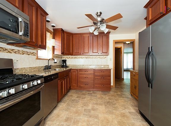 3rd image of 3007 N Oak Park Ave