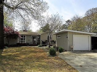 1043 Olive St, Florence, AL 35630