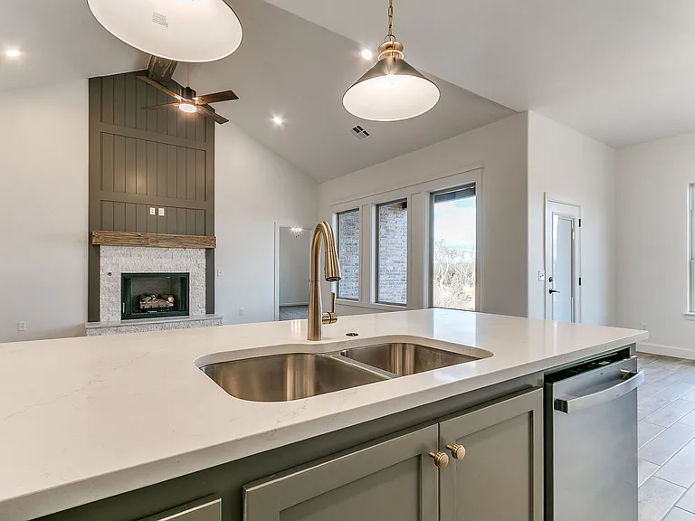 1901 Hollow Crest Ct — Photo 22