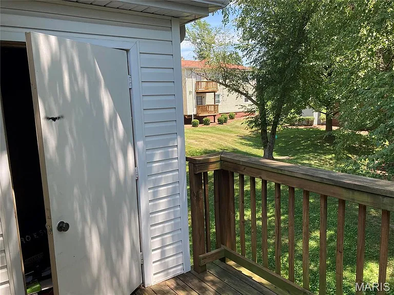 1690 E Swan Cir — Photo 12