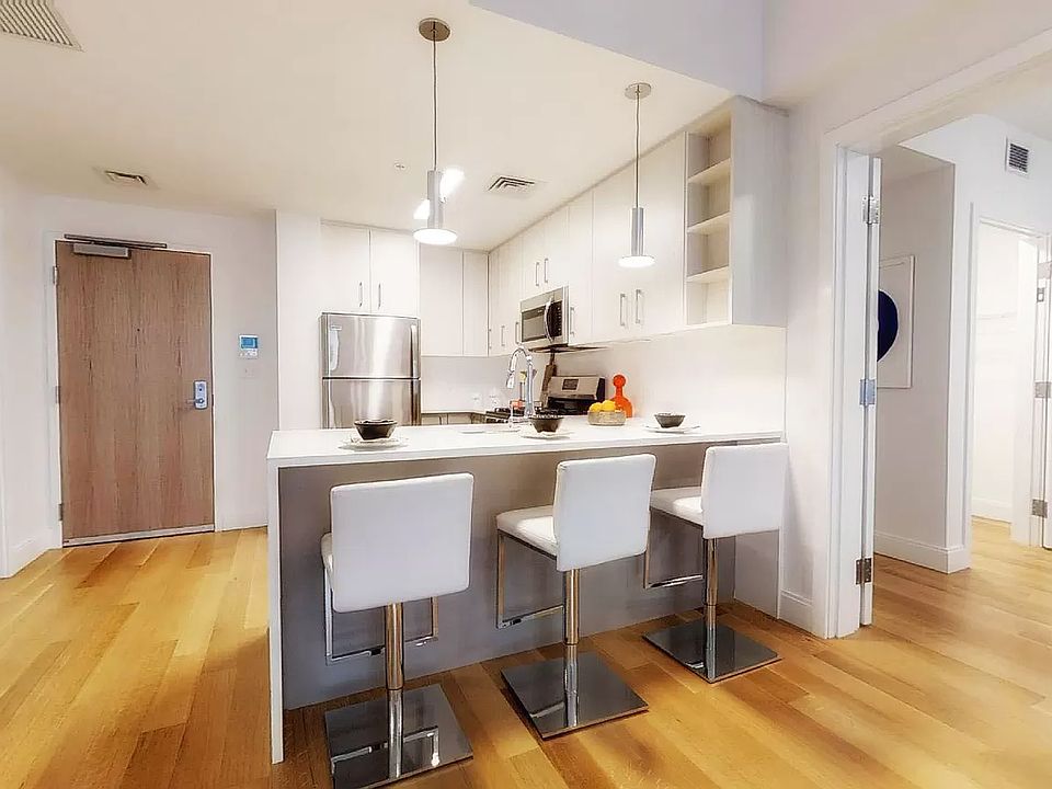 1st image of 146 Camden St #2