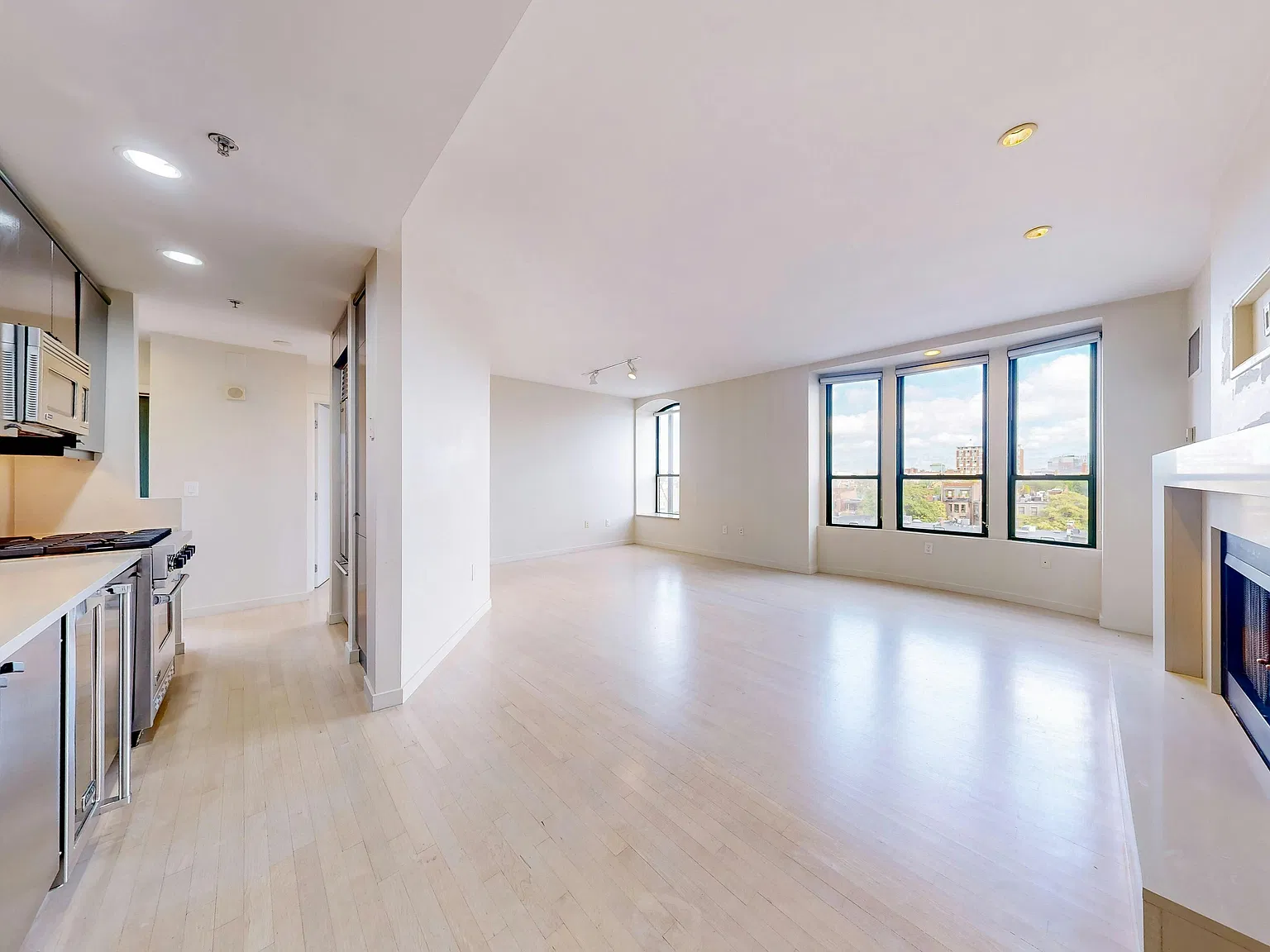 2 bed, 1150 sqft, $6,500 — Photo 4