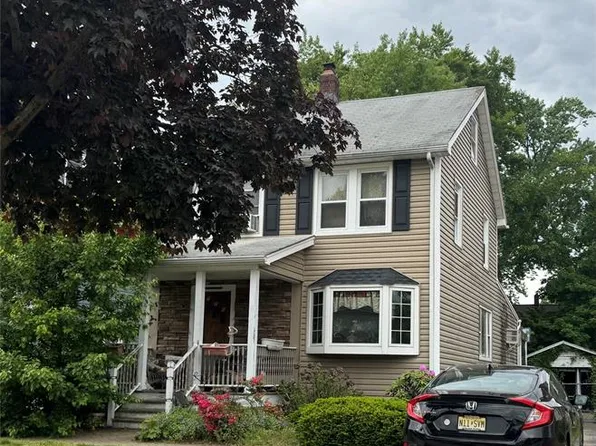 720 Berkley St, New Milford, NJ 07646
