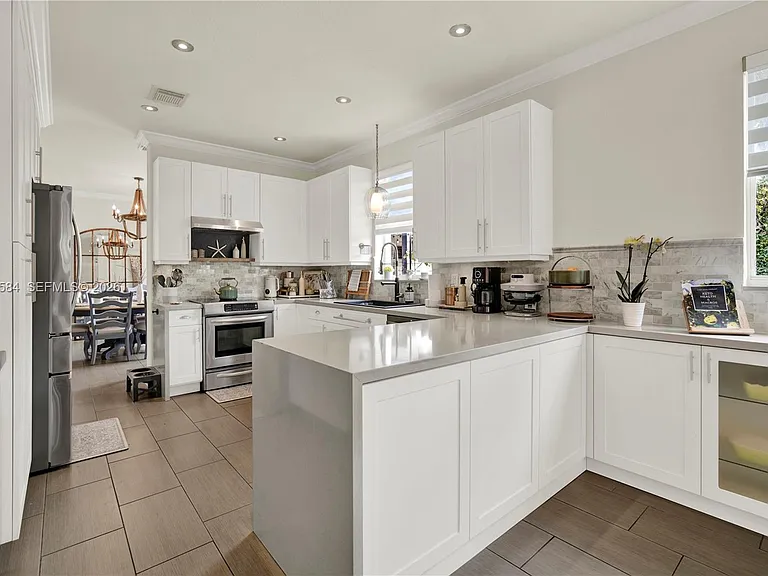 11921 SW 126th Ter — Photo 10