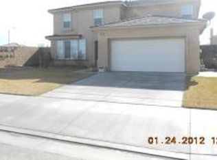 2856 E Newgrove St, Lancaster, CA 93535