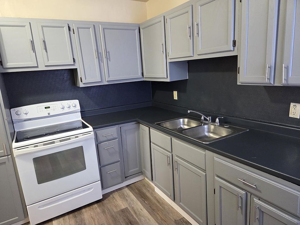 1st image of 2931 Newton Ave N