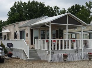 2005 Park Model #LOT 281, Edwardsburg, MI 49112