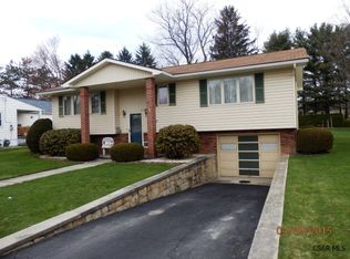 334 W Garrett St, Somerset, PA