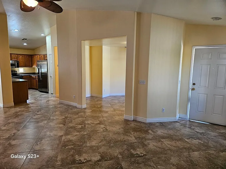2922 E Sierrita Rd — Photo 8