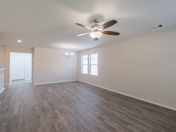 3rd image of 14015 Amelia Dr