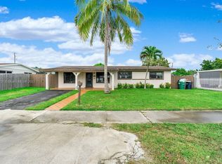 10045 SW 215th St, Cutler Bay, FL 33189
