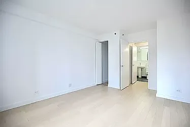 Rented by Manhattan Realty Group