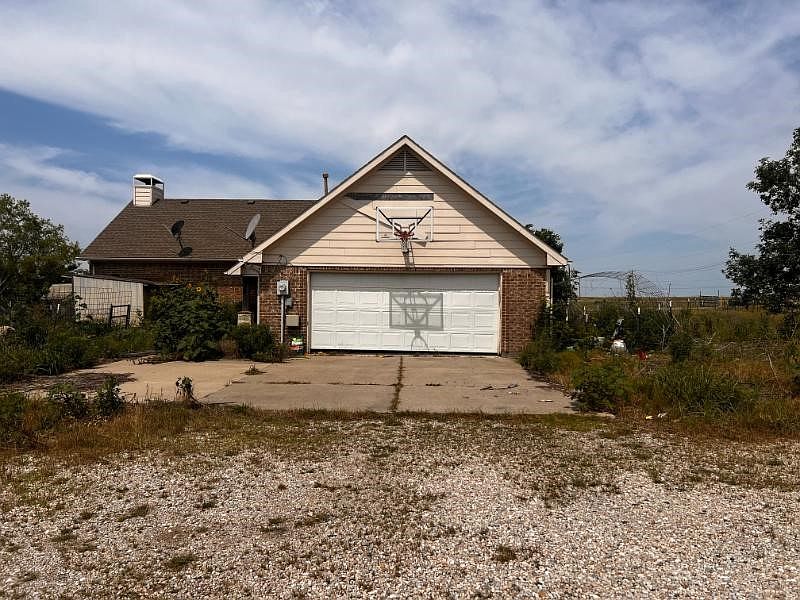 1st image of 1823 County Road 596