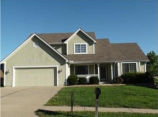 907 Porter Ridge Rd, Kearney, MO 64060